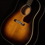 Custom Shop 1942 Banner J-45 - Light Aged